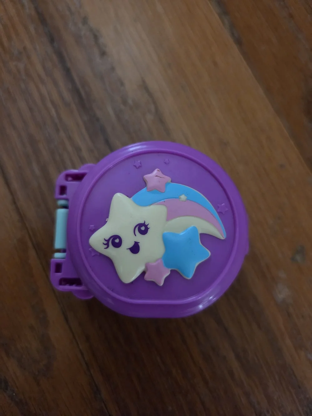 Polly Pocket Mini Playset with Two Dolls - Shooting Star. On The Go